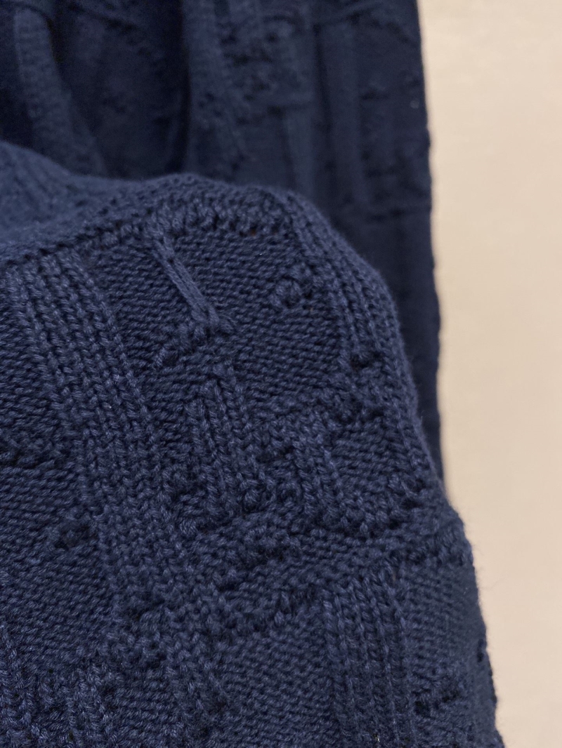 chr1st1an D10r sweaters